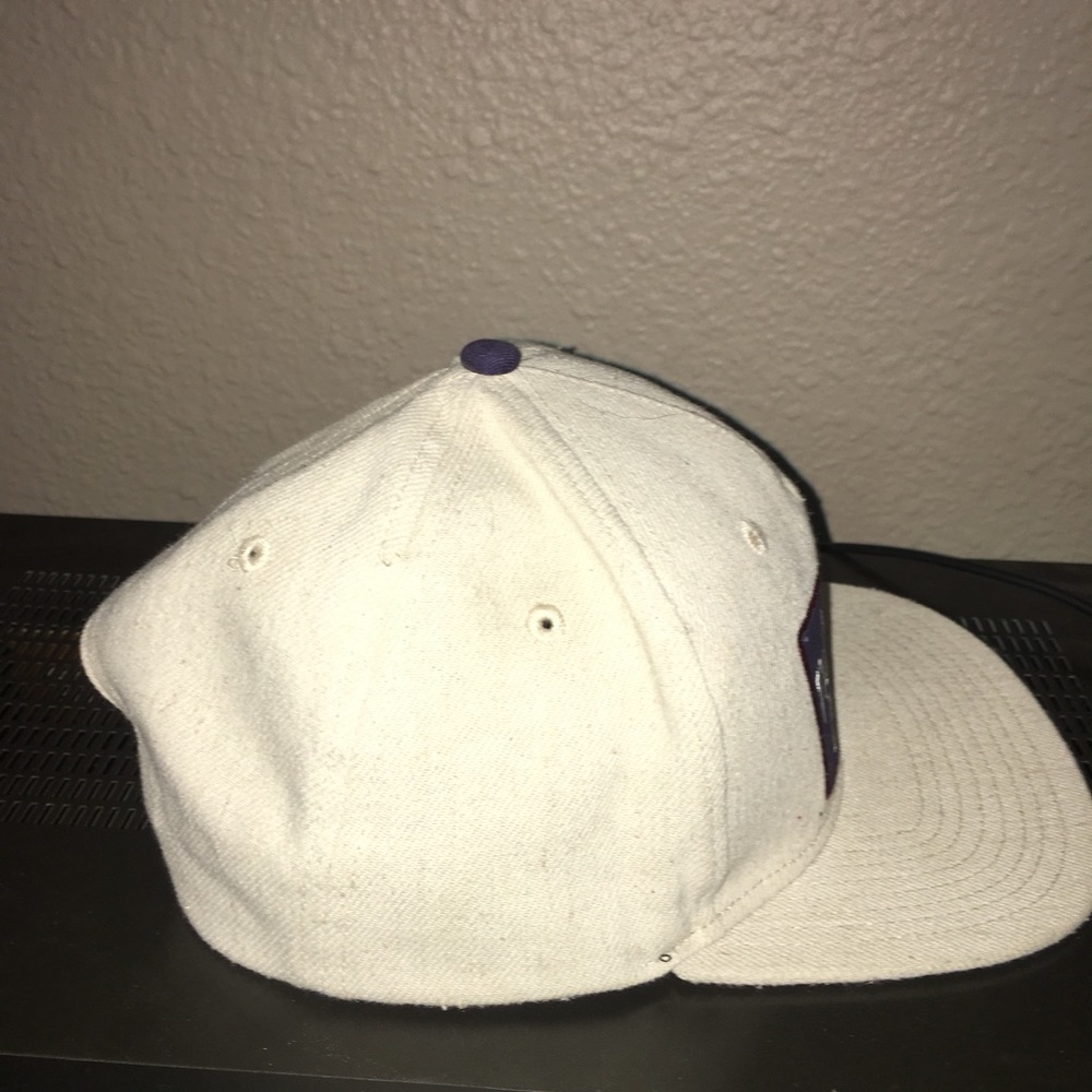 Neff hat - Picture 4 of 6